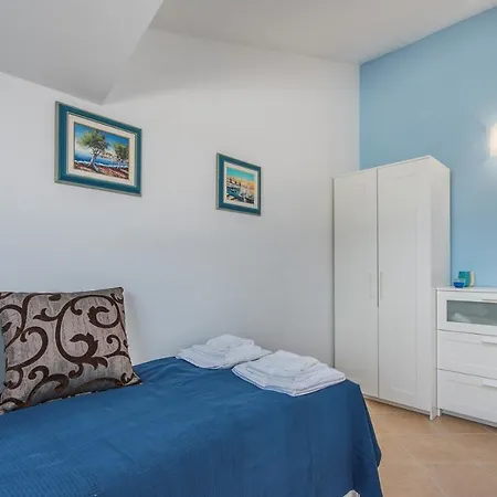 Luna Villa *