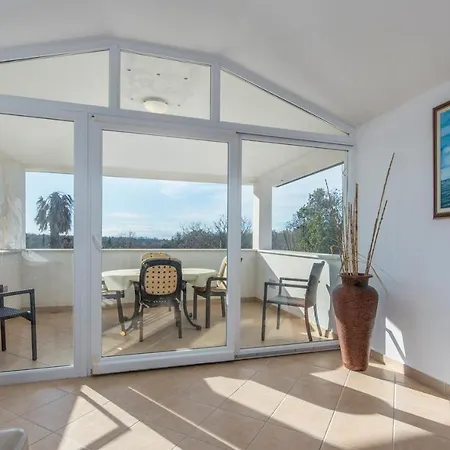 Luna Villa