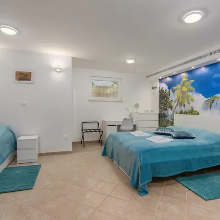 Luna Villa *